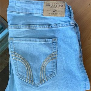 NWOT Hollister skinny jeans